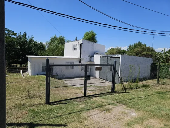 Venta Casa La Paloma, Cerro, Casa De Dos Plantas, 3 Dorm, 2 Baños, Gran Terreno, La Paloma Esq. Cibils