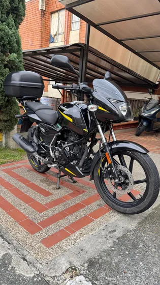 Pulsar 150 Neón Edición Especial