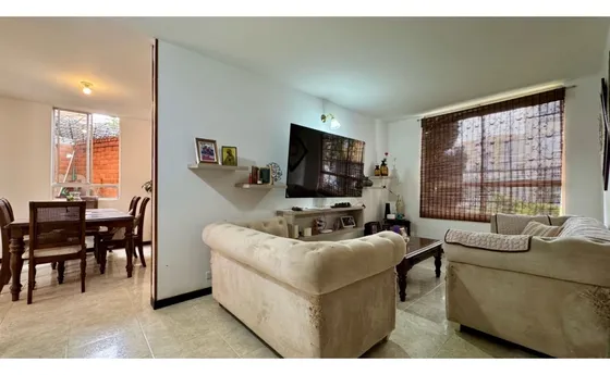 Casa Esquinera De Dos Pisos En Venta - Barrio El Caney Cali Valle