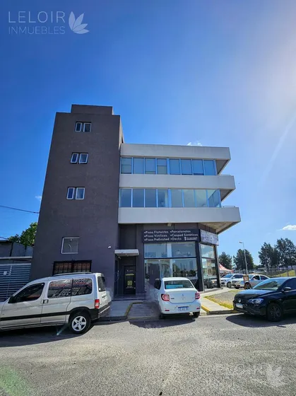 Oficina En Venta En Complejo K24 Ituzaingo