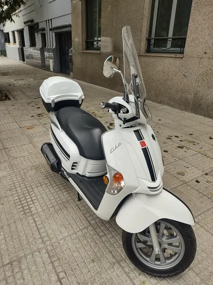 Kymko Like 125 2024 (1250 Km - Sin Detalles)