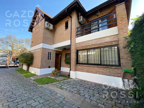 Casa En Venta Adrogue