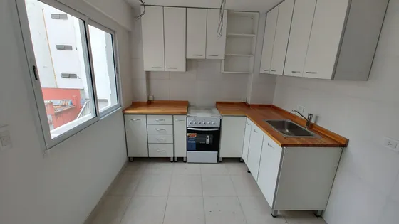  3 Ambientes Balcón  Cochera 