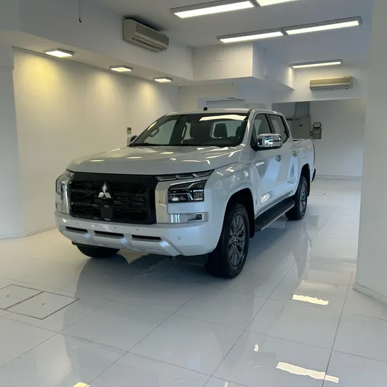 Mitsubishi L200 2.4 Gls 4x4 At Full