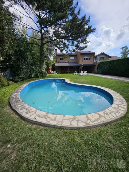 Venta De Casa 4 Ambientes En Parque Leloir