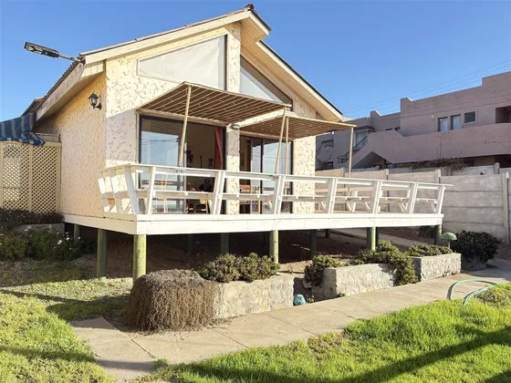 Casa En Venta Frente Al Mar 4d 2b En Guanaqueros