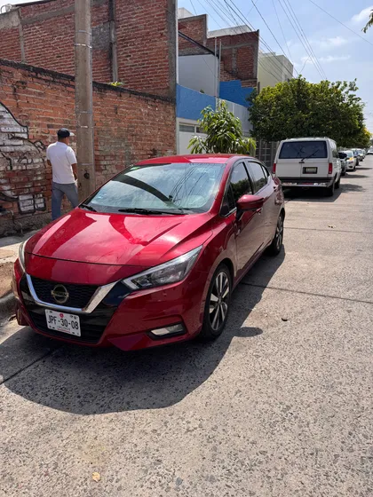 Nissan Versa Platinum