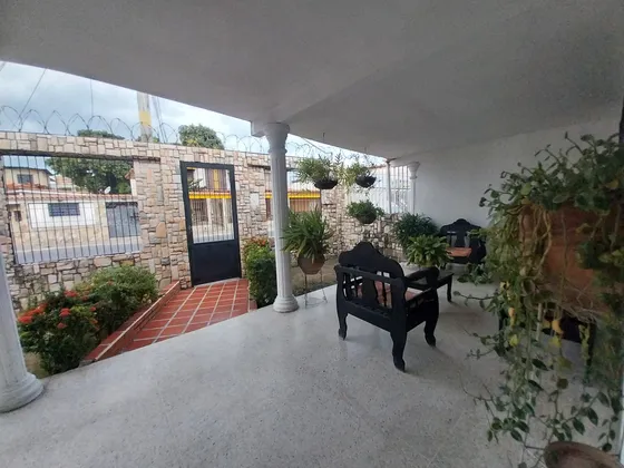 En Venta Hwemosa Casa En Urb. Fundación Mendoza, Maracay, Mi