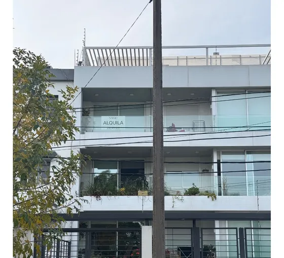 Apartamento En Venta En Malvín Sur  2 Dormitorios, Balcón, Garaje Y Box