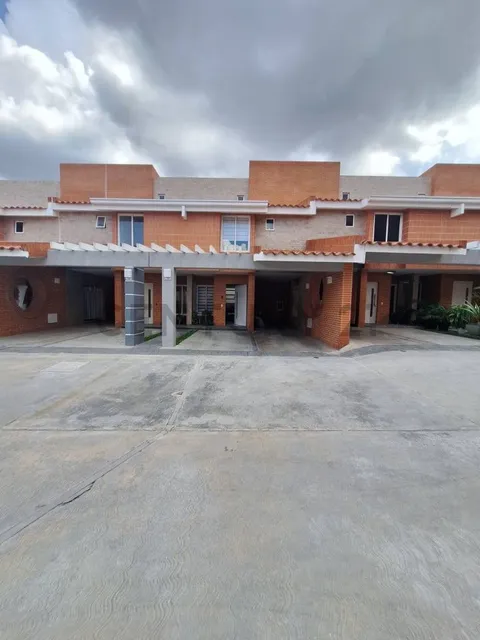 Nueva Captación En Venta Townhouse En Valles De Camoruco
