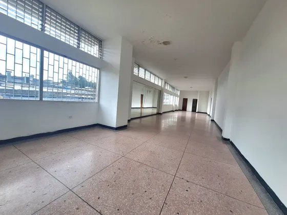 Local En Alquiler Ferrero Tamayo Yadiraz 