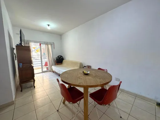 Venta.departamento. 3 Ambientes. Balcón. Villa Dominico. Wilde.