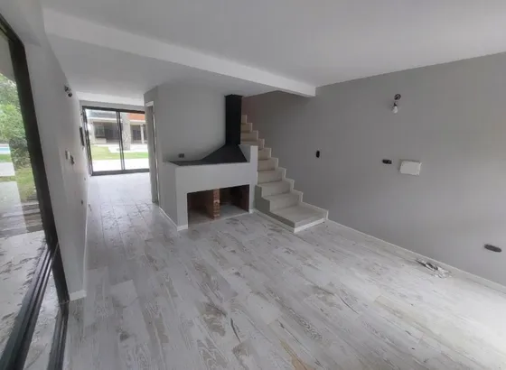 Dúplex En Venta - 2 Dormitorios 2 Baños - Costa Del Este  
