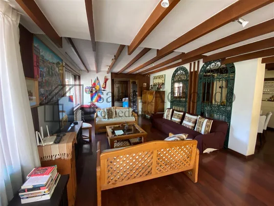 Casa En Arriendo De 7 Dorm. En Vitacura