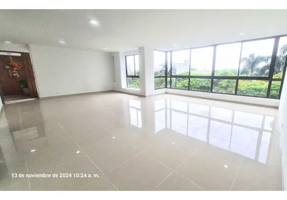 Apartamento Remodelado En Ciudad Jardín- Campestre Real