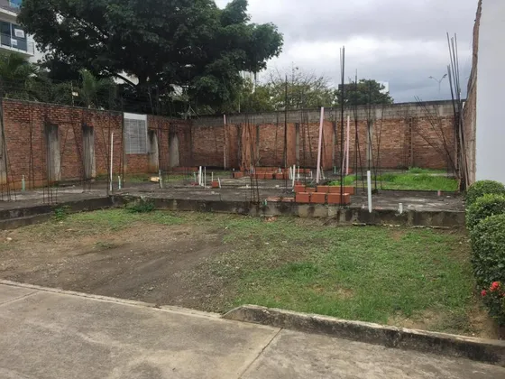 Lote En Venta En La Floresta. Cod V24341