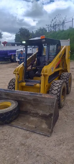 Minicargador