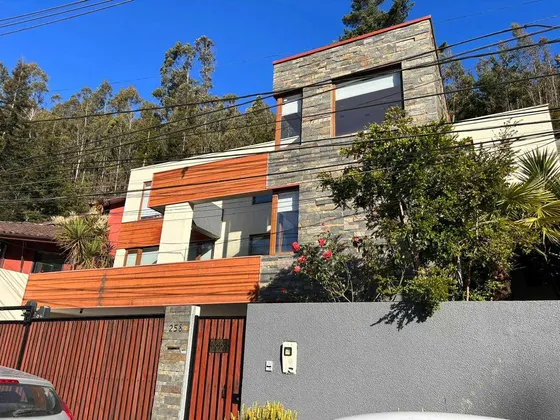 En Venta, 5 Dorm 4 Baños, Lonco (75892)