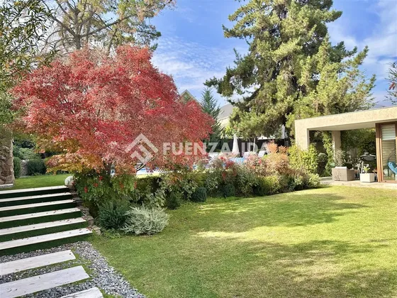 Gran Casa Familiar En Venta De 6d-8b Nogales De La Dehesa
