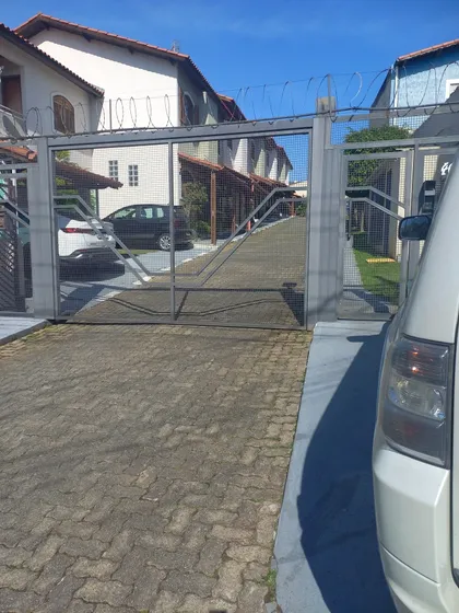 Belo   Sobrado  De  Condomínio.
