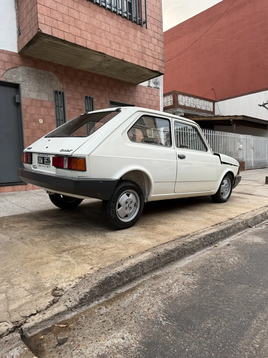 Fiat 147 Spazio T558130100343285761