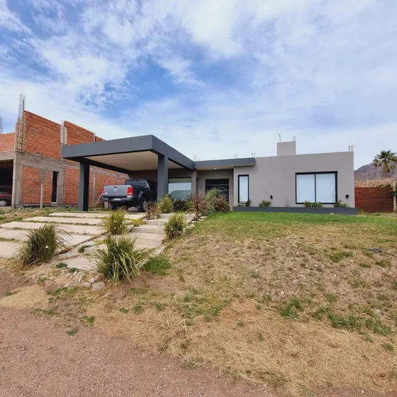 Venta Casa 1 Dormitorio. B° Villa Aguadita Del Portezuelo