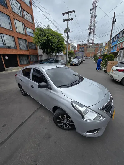 Nissan Versa 1.6 Drive