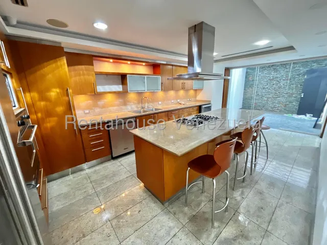 Apartamento Pb En Alquiler En Lomas De La Alameda Jr 