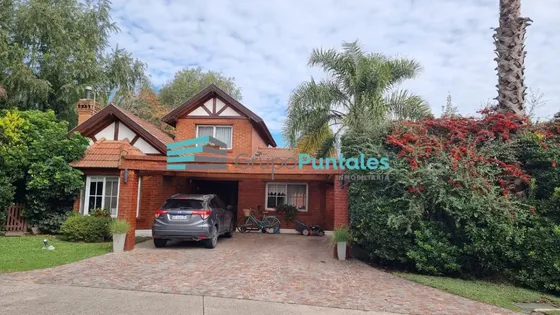 Hermosa Casa En Venta En Barrio Campos De Echeverría, En Canning, Con Escritura