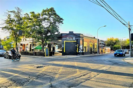 Rebajado / Todo Incluido/casa Comercial De 245m2