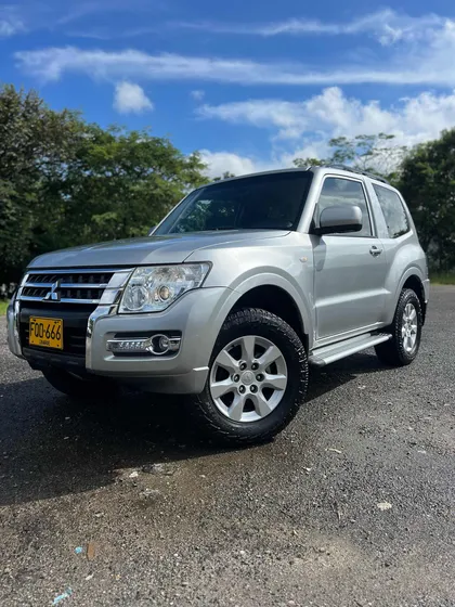 Mitsubishi Montero 3.5 Hard Top
