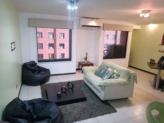Se Alquila Confortable Apartamento En Las Delicias De Sabana Grande Bien Ubicado. Jl