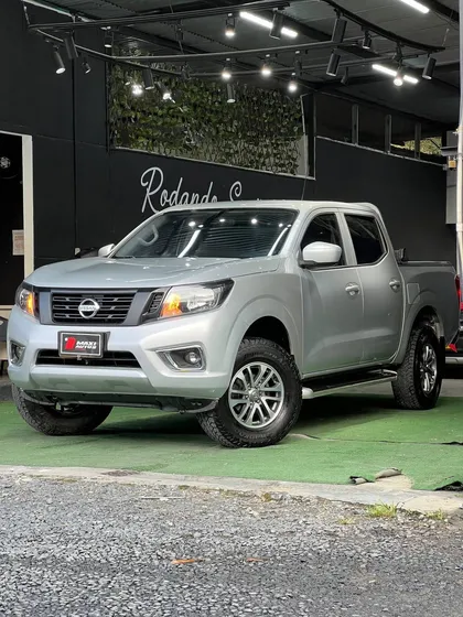 Nissan Np300 Frontier 2.5l