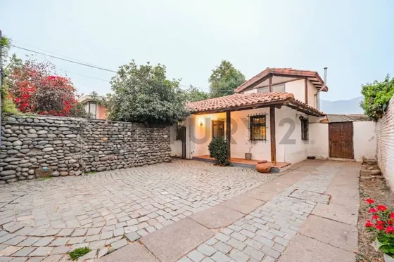 Espectacular Casa Colonial En Venta En Las Condes