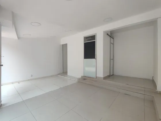 Casa-local En Venta En Govika. Cod V29216