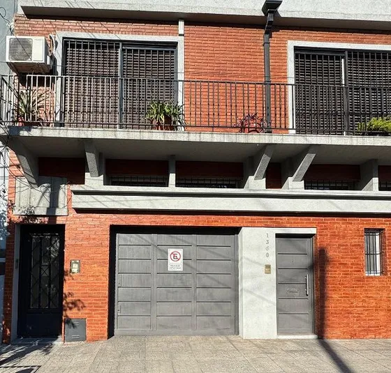 Amplio Ph De 2 Amb C/ Patio ¡exc. Ubicación!¡sin Expensas!