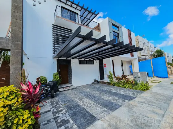Casa · Residencial Arbolada · 3 Recamaras · Huayacan · Estudio · Alberca
