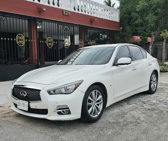 Infiniti Q50 3.7 Seduction At
