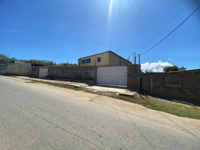 Posada Más Casa Y Apto En Altagracia