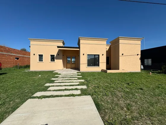 Venta Casa A Estrenar 3 Amb. En Loma Verde Escobar