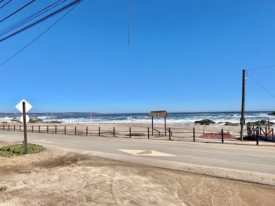 Impresionante Propiedad Frente Al Mar Y La Arena De Playa