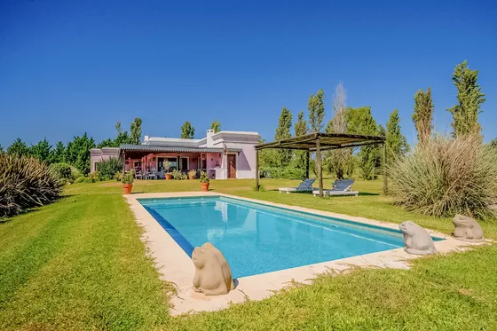 Casa Quinta . Venta . Chacras De Olivia . Lima . Zárate . Gba Zona Norte