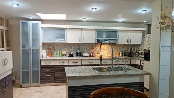 Impresionante Casa En Venta Te Ofrece La Combinación Perfecta Entre Comodidad Y Amplitud,ubicada En La Urb Del Este Barquisimeto - Vive Con Tanquilidad En Esta Hermosa Propiedad