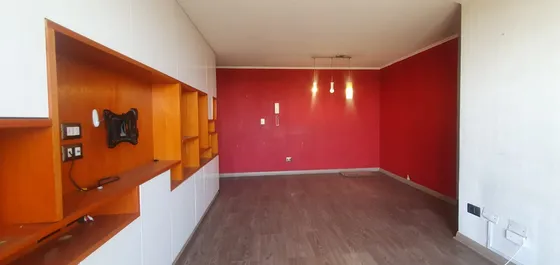 Venta Departamento En Barrio Las Rosas, Maipú