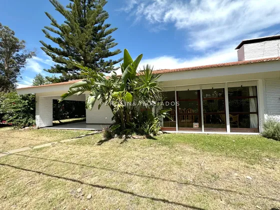 Casa A La Venta En Playa Mansa !!