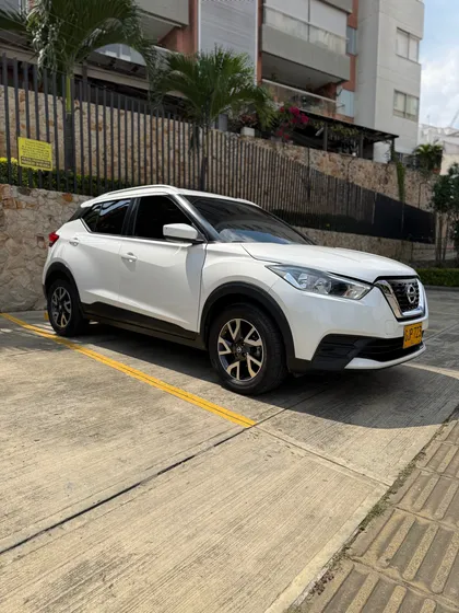 Nissan Kicks 1.6 Sense