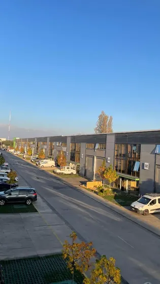 Bodega En Arriendo - Sector Miraflores - Renca