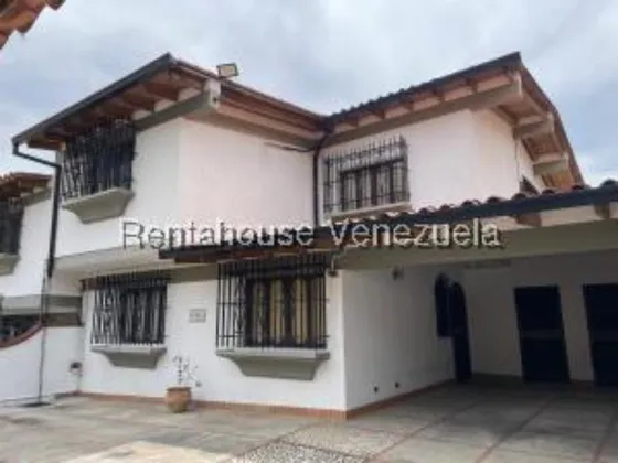  #25-19345   Amplia Y Cómoda Casa En Urb. Miranda 