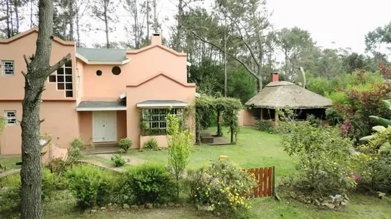Casa En La Paloma, Excelente Ubicación - Barrio Country Para 7 Personas - Parrillero Cubierto - Wifi