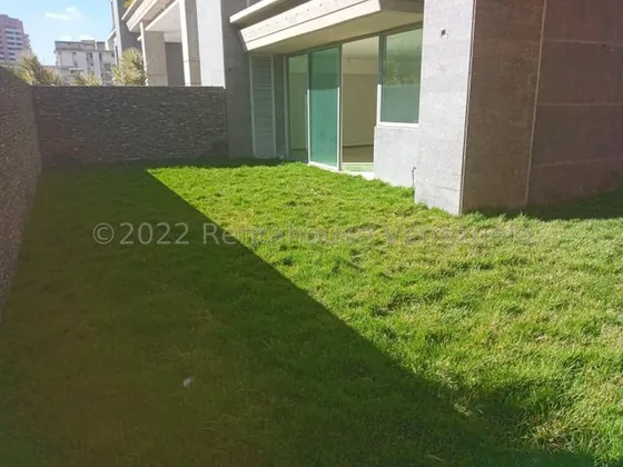 Y-24-20295 P.b. En Venta En Exclusivo Edificio, Un Oasis Dentro De La Ciudad